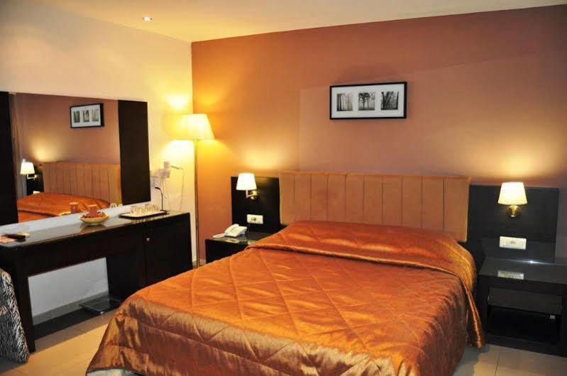 Apollon Hotel Tolo Ngoại thất bức ảnh